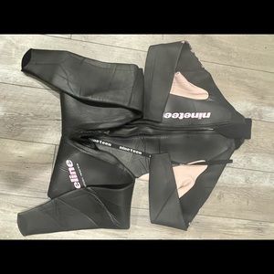 Nineteen Women’s Wetsuit - Size Medium